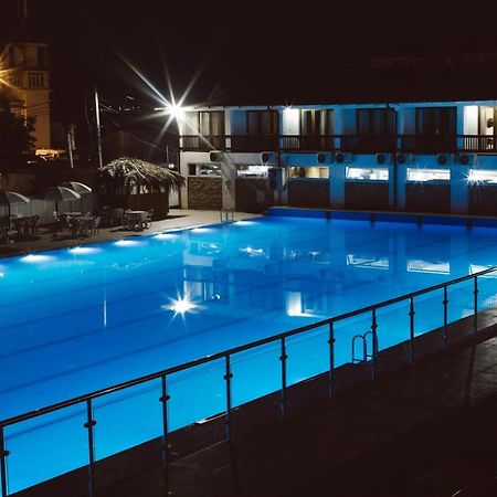 Dem Hotel Sukhumi Esterno foto