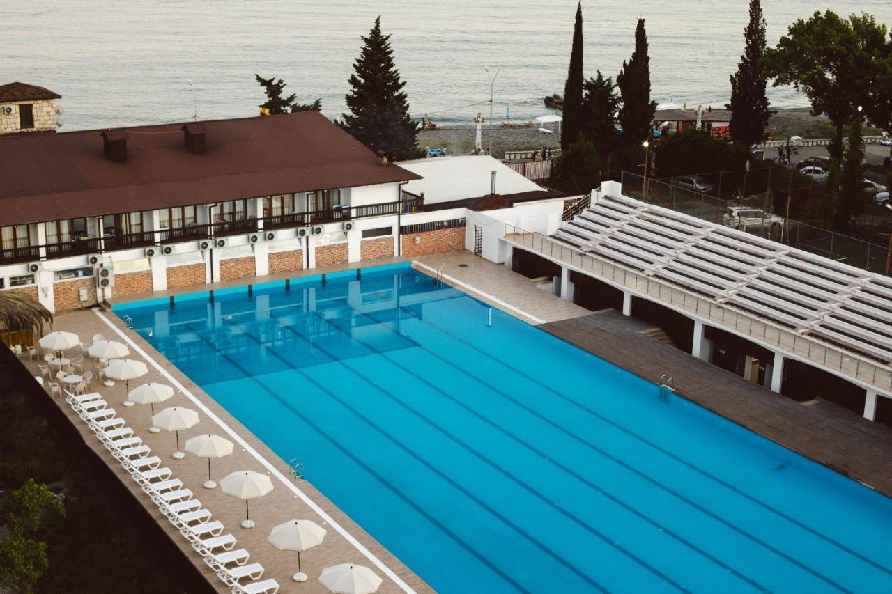 Dem Hotel Sukhumi Esterno foto
