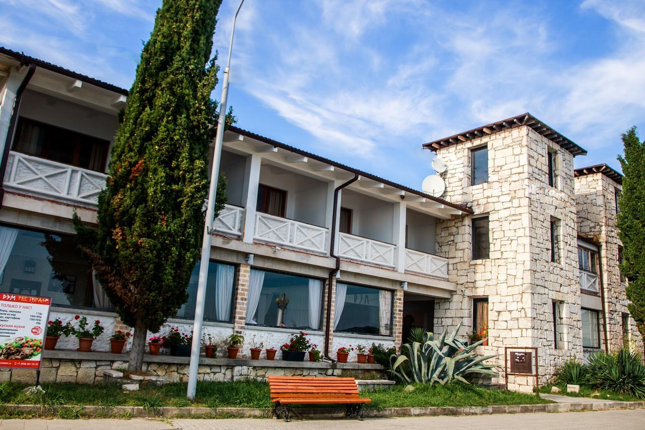 Dem Hotel Sukhumi Esterno foto