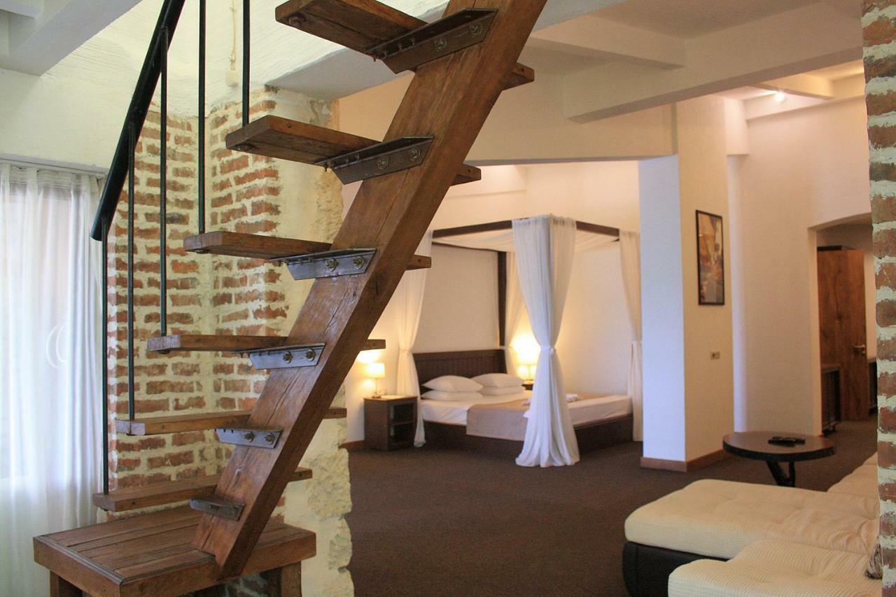 Dem Hotel Sukhumi Esterno foto